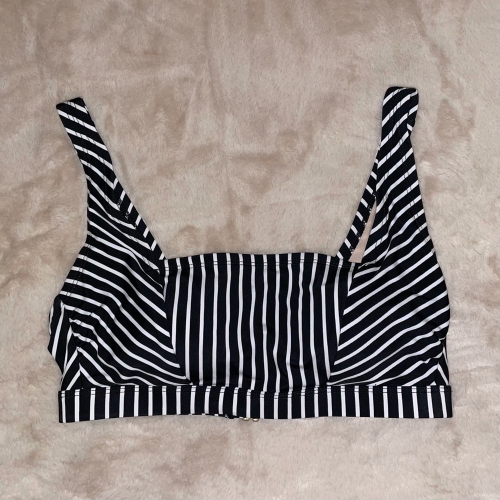 NWT swimsuit top